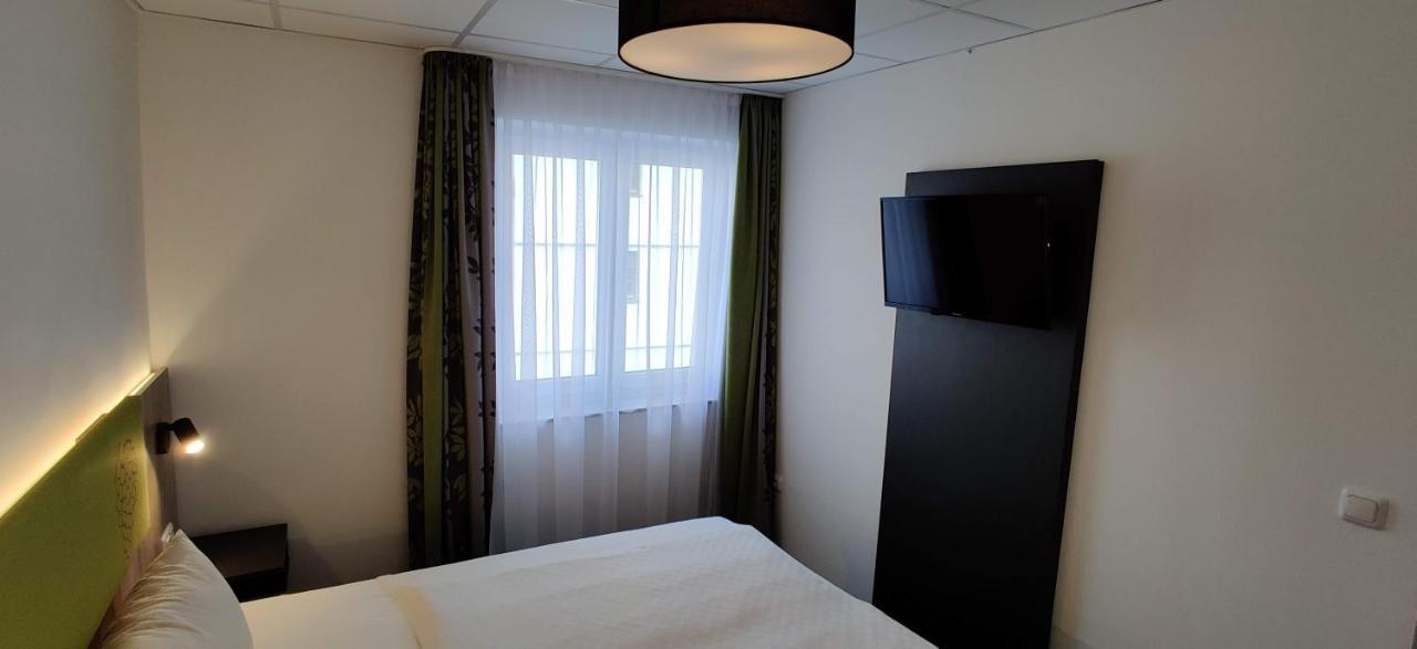 Hotel Goldene Traube Günzburg Kültér fotó